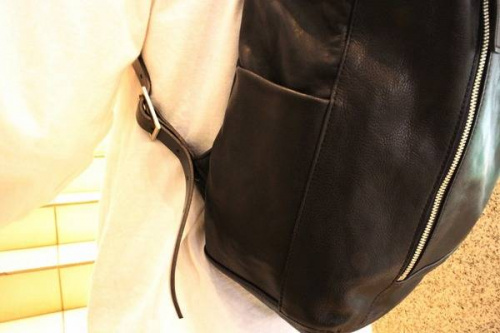 dan genten（ダンゲンテン）のレザーリュックが入荷しました
