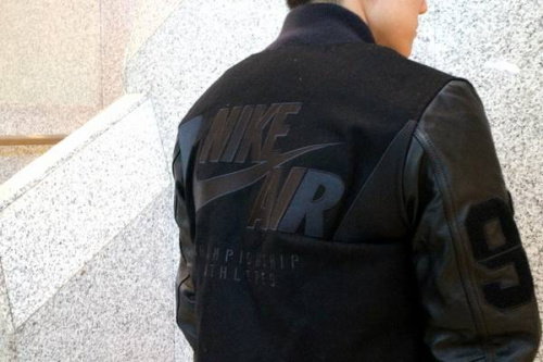 スタジャンのアディダス