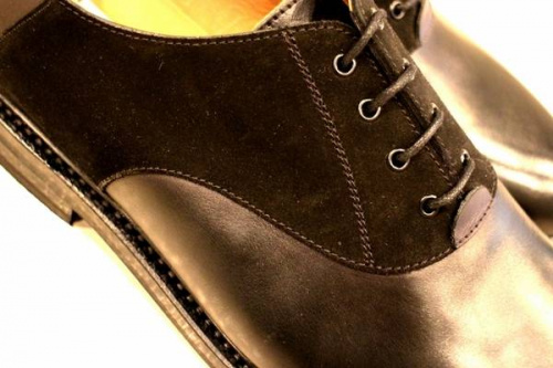 THOM BROWNEのプレーントゥシューズ