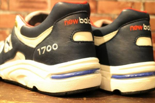 M1700の中古　スニーカー