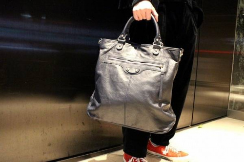 バレンシアガのトート