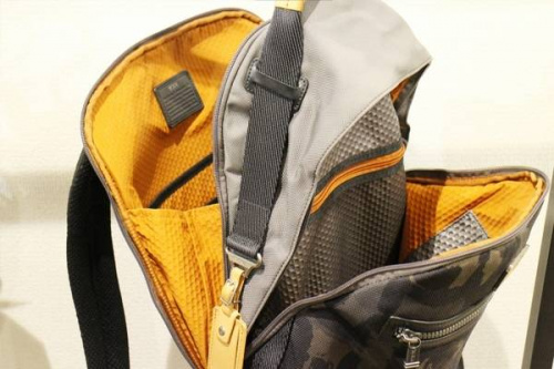 トゥミのALPHA　BRAVO