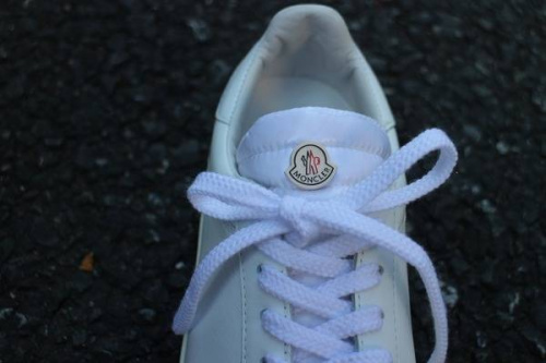 スニーカーの中古