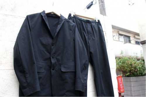 DECSENTEのデサント