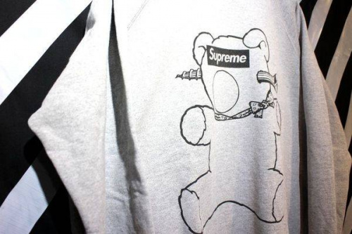 SUPREMEのシュプリーム