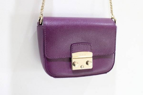 フルラのショルダーバッグ