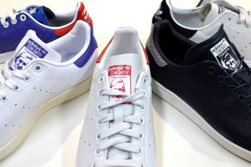 adidasのスタンスミス