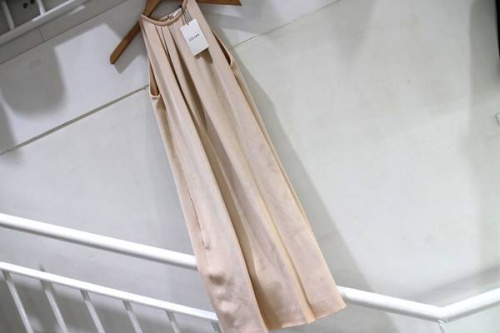 ワンピースのシルク