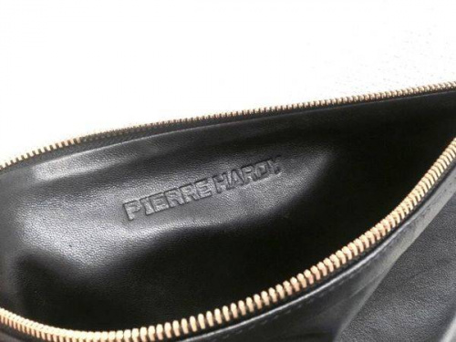 SUPREMEのギャルソン