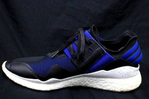 adidasのSUPREME