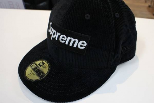 SUPREMEの品川