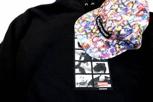 SUPREMEのシュプリーム