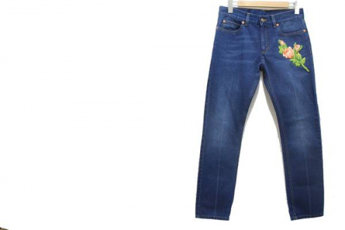 スネークの刺繍