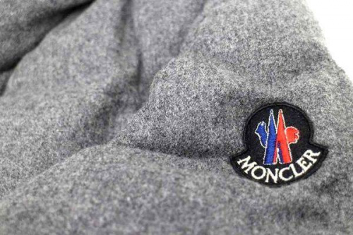 MONCLERのダウン