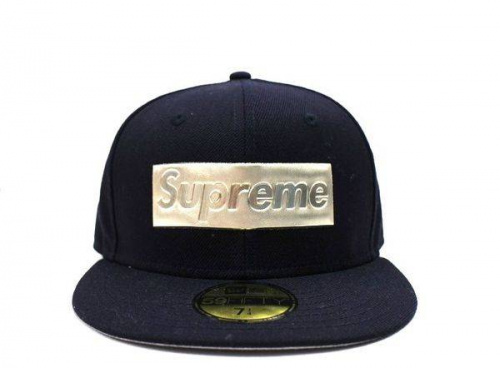キャップのシュプリーム