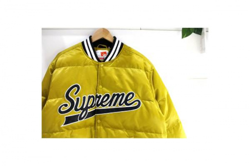 SUPREMEのシュプリーム