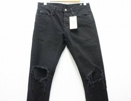 ダメージのデニム