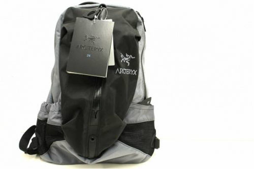 アークテリクスのARC'TERYX