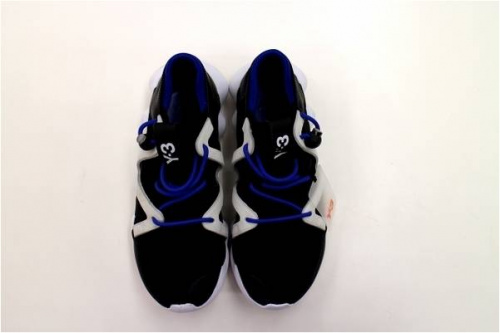 Y-3のスニーカー