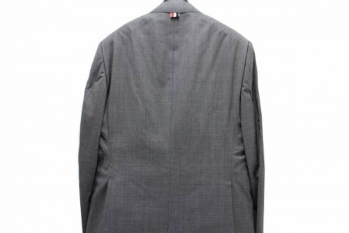 トムブラウンのTHOM BROWNE
