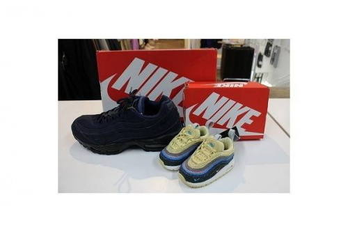 買取入荷のNIKE