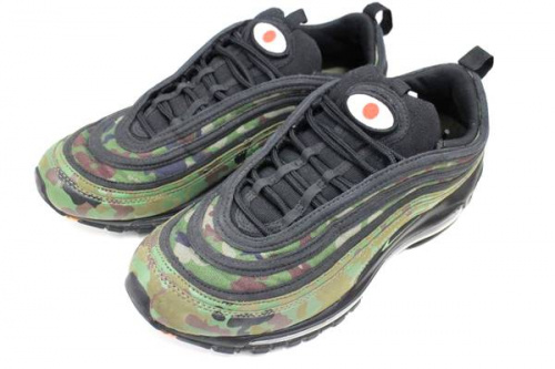 スニーカーのNIKE