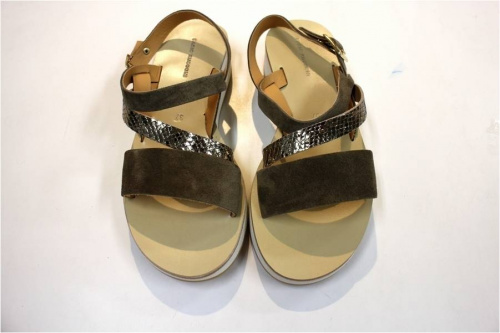 ファビオルスコーニの品川