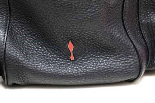 ルブタンのスタッズ