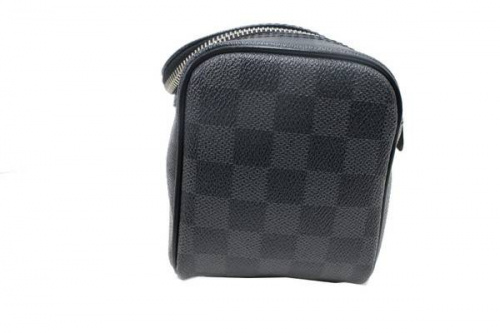 ラグジュアリーブランドのLOUISVUITTON