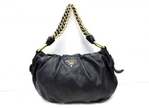 ラグジュアリーブランドのPRADA