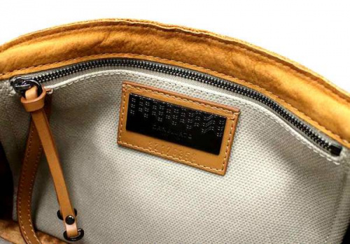 レザーのバッグ