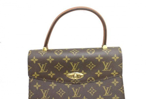 ラグジュアリーブランドのLOUISVITTON