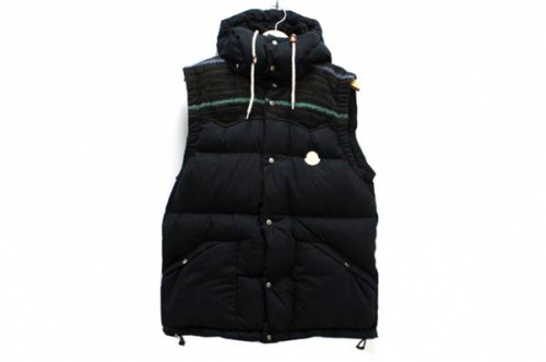 コラボ・別注アイテムのMONCLER V
