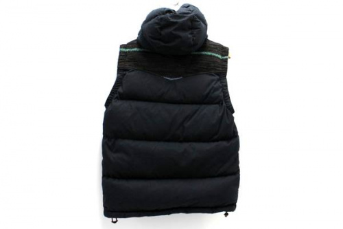MONCLER Vのモンクレールブイ