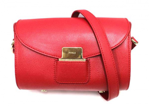 キャリアファッションのフルラ