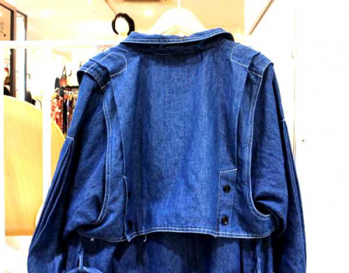 ロングコートのトレンチコート