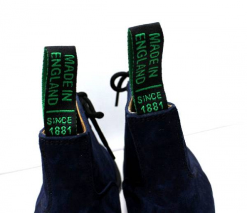 ダービーブーツのスエード