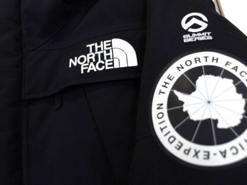 THE NORTH FACE/ザノースフェイスより極地でも十分に機能を発揮する