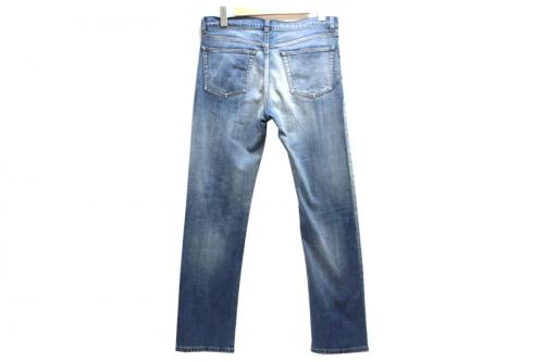 バレンシアガのデニムパンツ