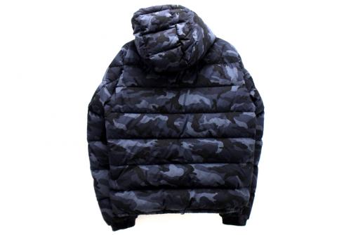 モンクレールのダウン