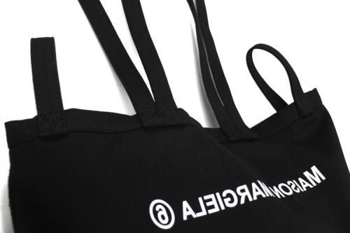 ラグジュアリーブランドのMM6 Maison Martin Margiela