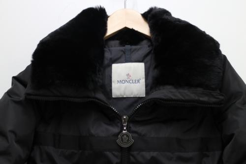 ラグジュアリーブランドのMONCLER