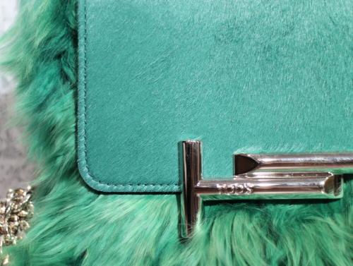 トッズのダブルＴファーチェーンバッグ