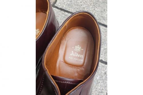 オールデンのコードバン