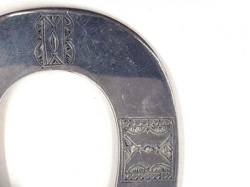 エルメスのスタンプワークシルバーネックレス