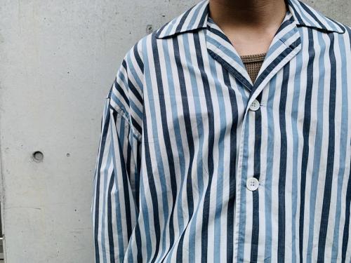 イートウツのパジャマシャツ