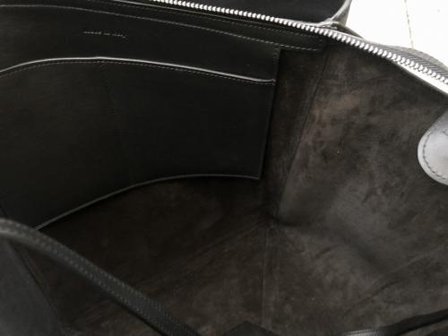 ヴァーティカルトリフォルドバッグのブランド買取