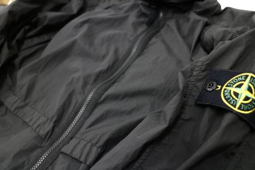 ナイロンスタンドカラーブルゾン