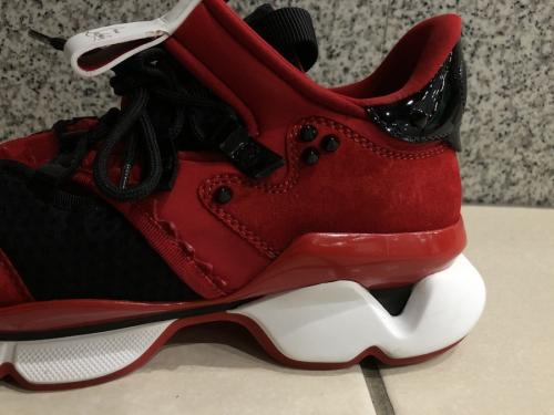 クリスチャンルブタンのレッドランナー