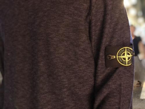 ブランドパッチニットの6915544B2